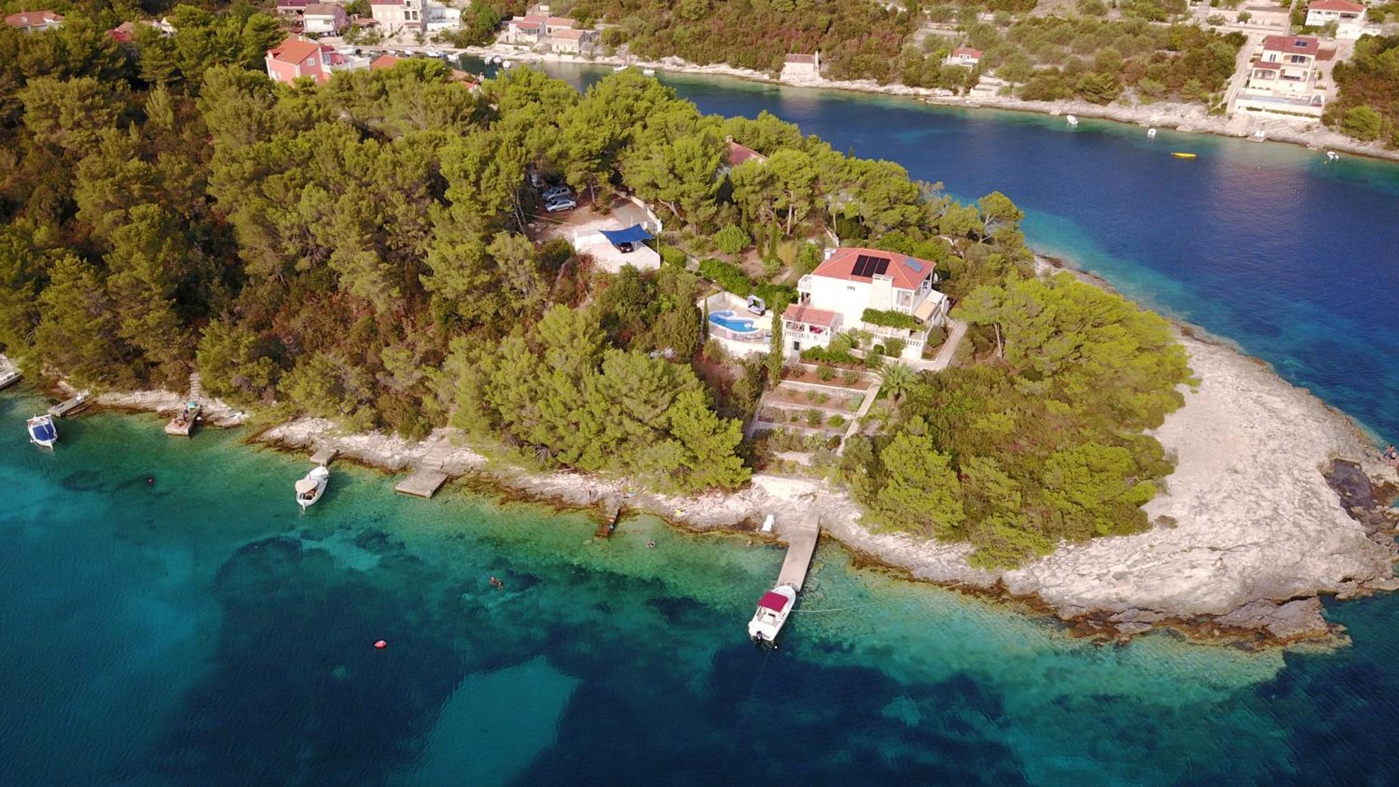Waterfront Villa With Pool Vela Luka Exterior photo