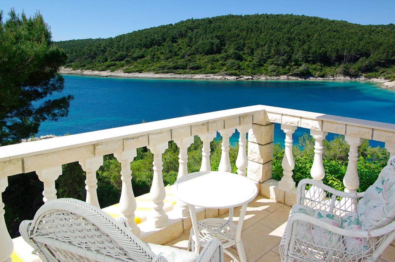 Waterfront Villa With Pool Vela Luka Exterior photo