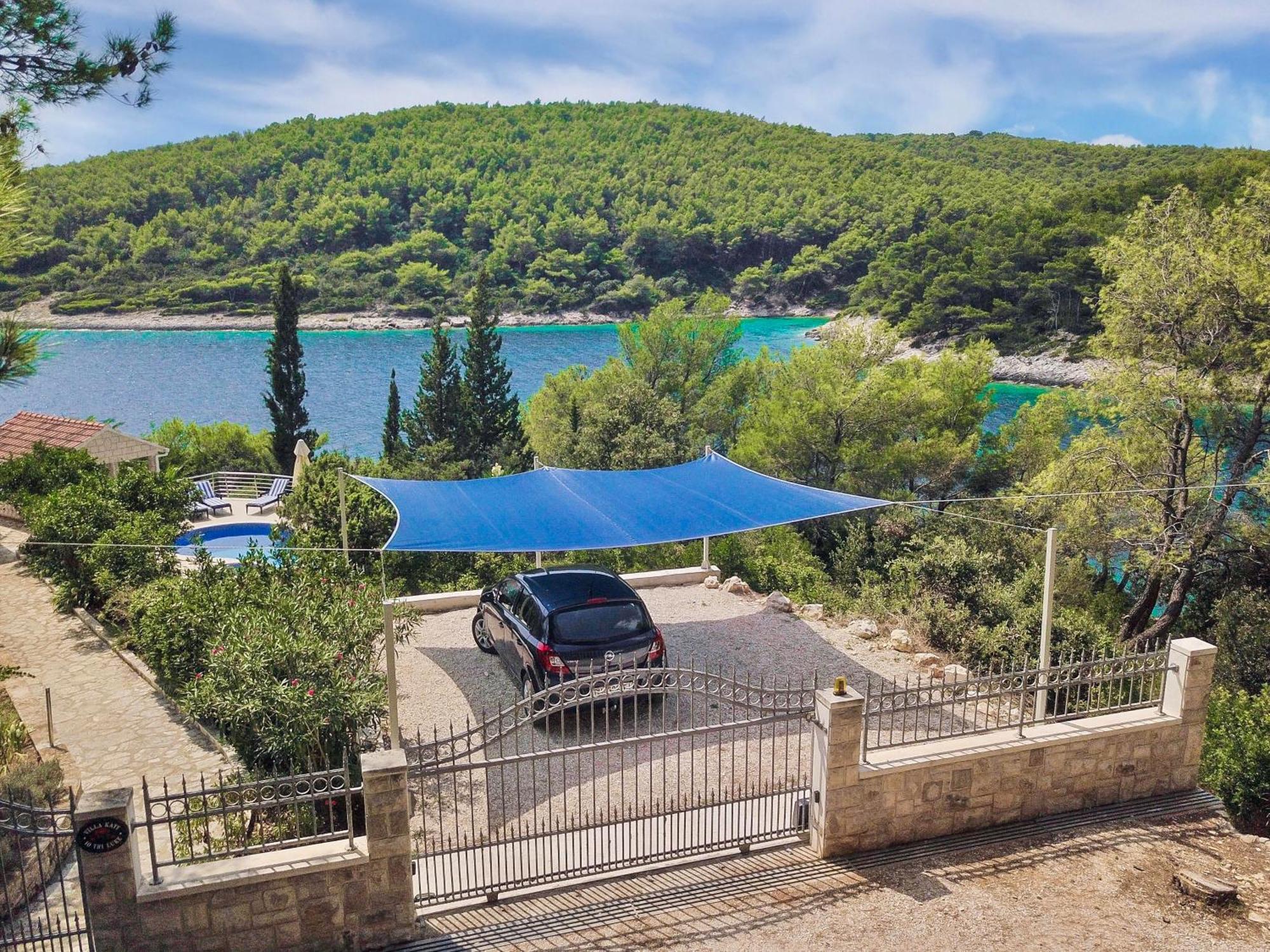 Waterfront Villa With Pool Vela Luka Exterior photo