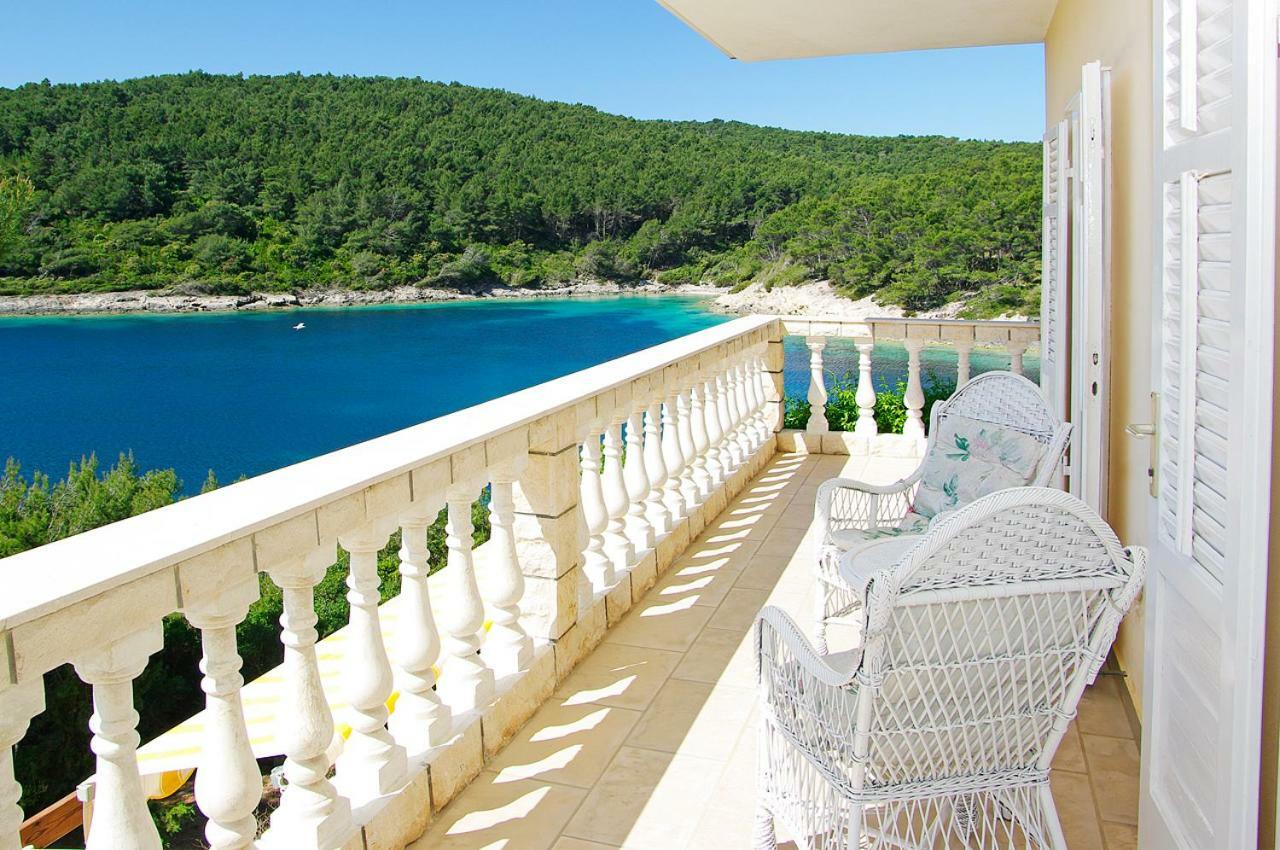 Waterfront Villa With Pool Vela Luka Exterior photo