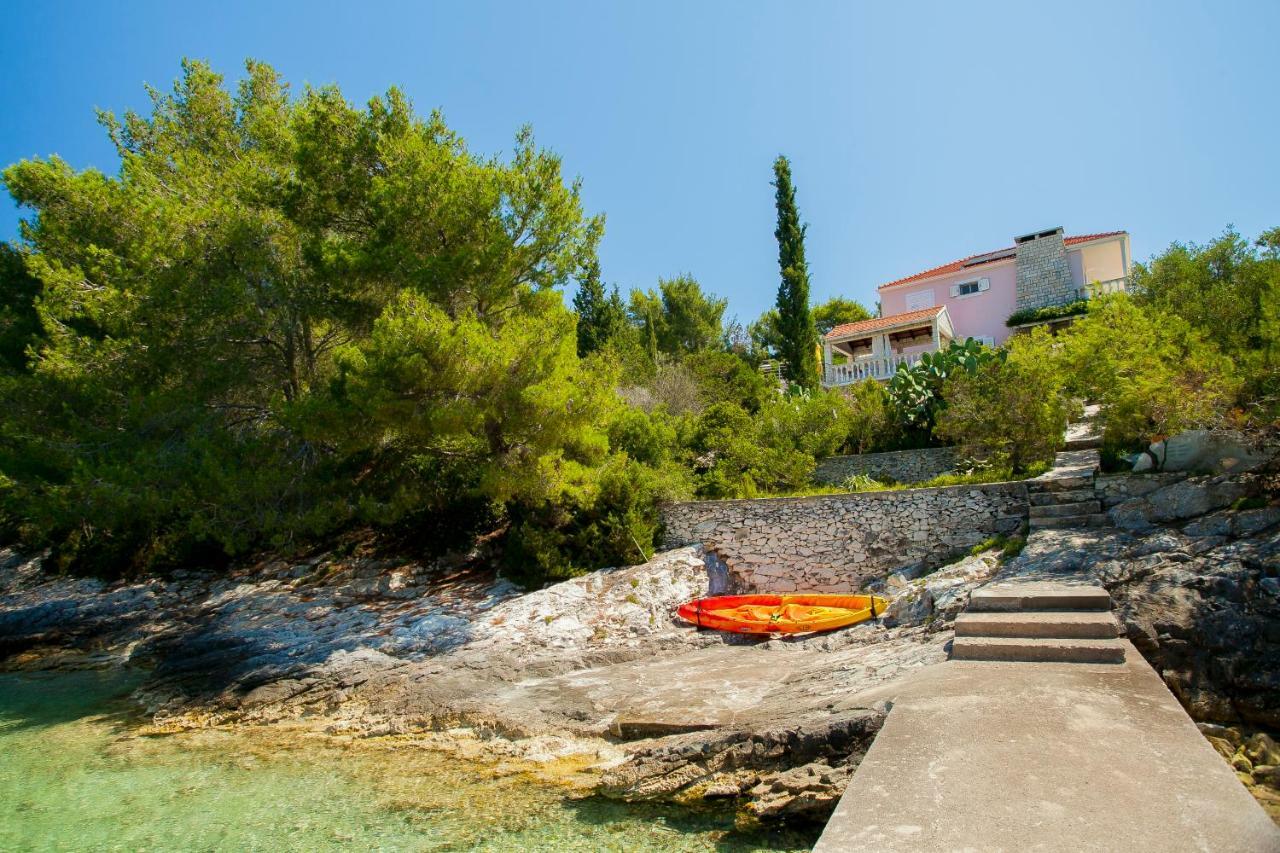 Waterfront Villa With Pool Vela Luka Exterior photo