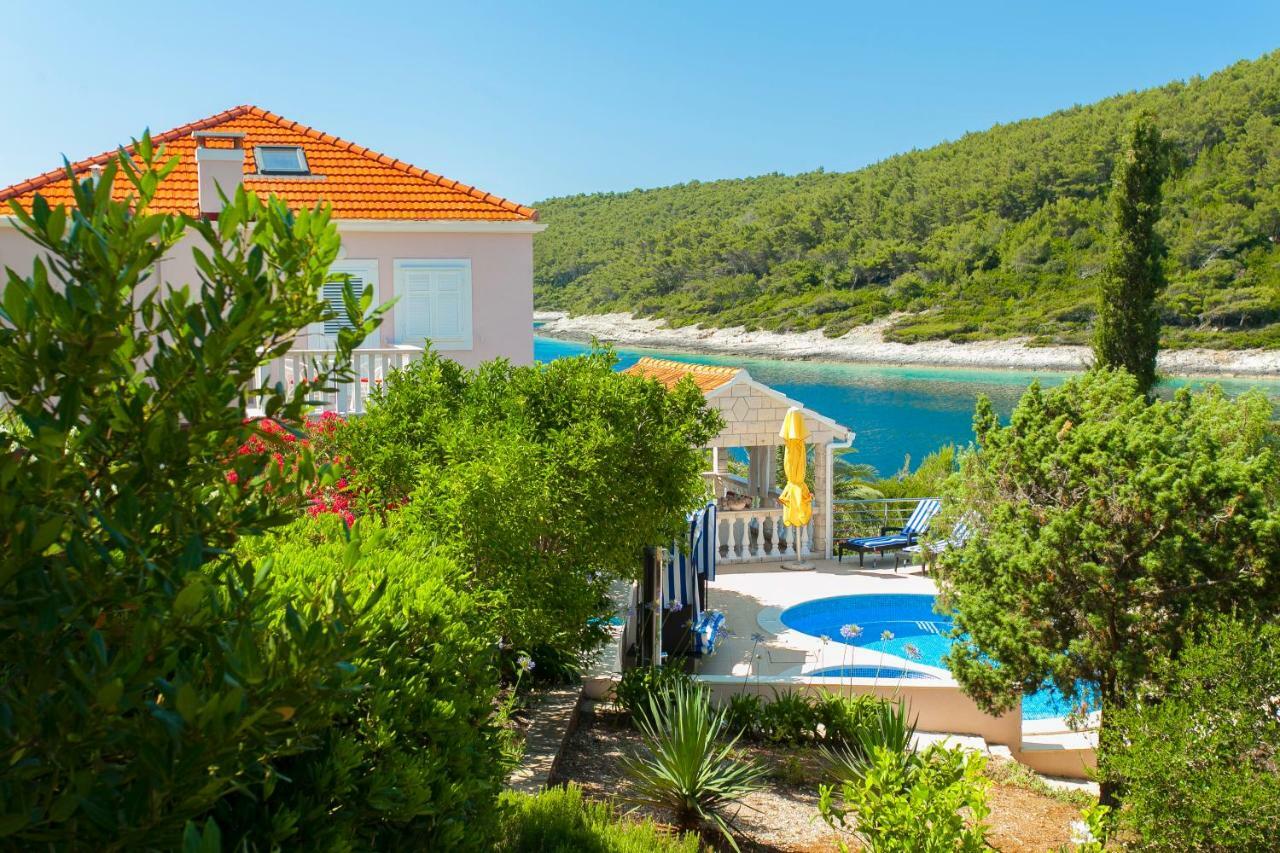 Waterfront Villa With Pool Vela Luka Exterior photo